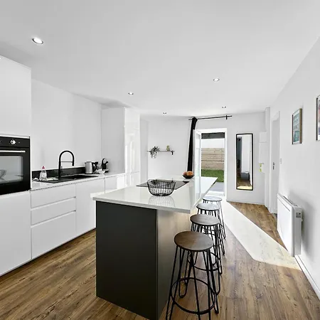 Apartment Cosy & Moderne T2 Avec Jardin Parking *